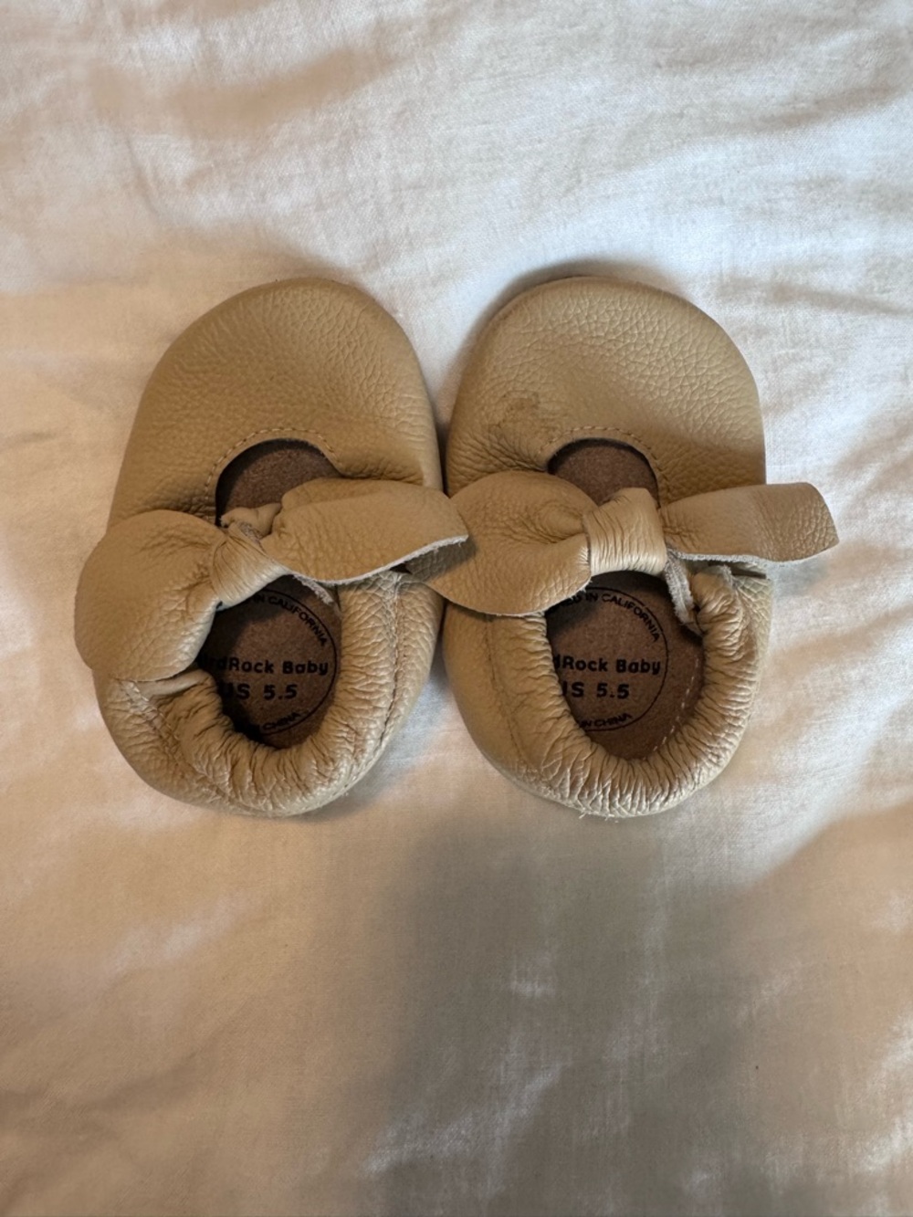 Soft Bow Baby Walker Shoes in Tan - Size 5.5
